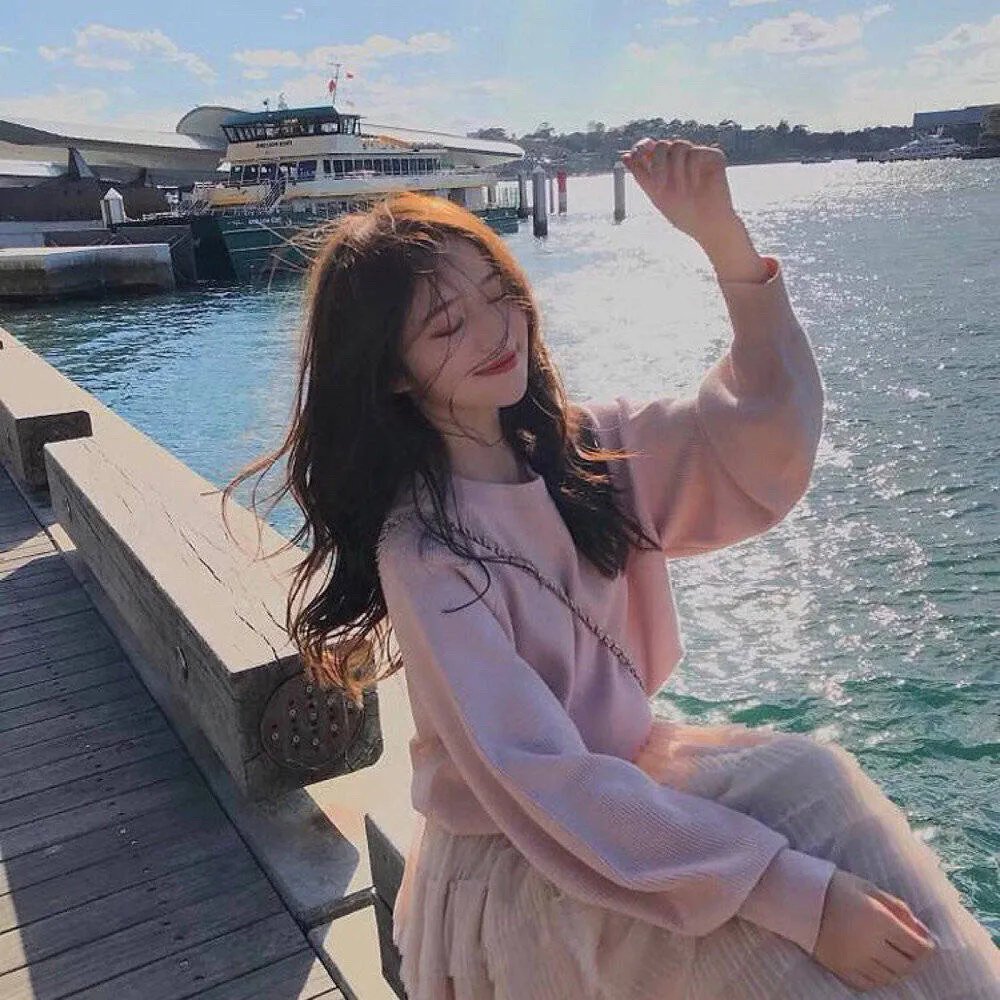 君临紫霄之卧渊戏群臣